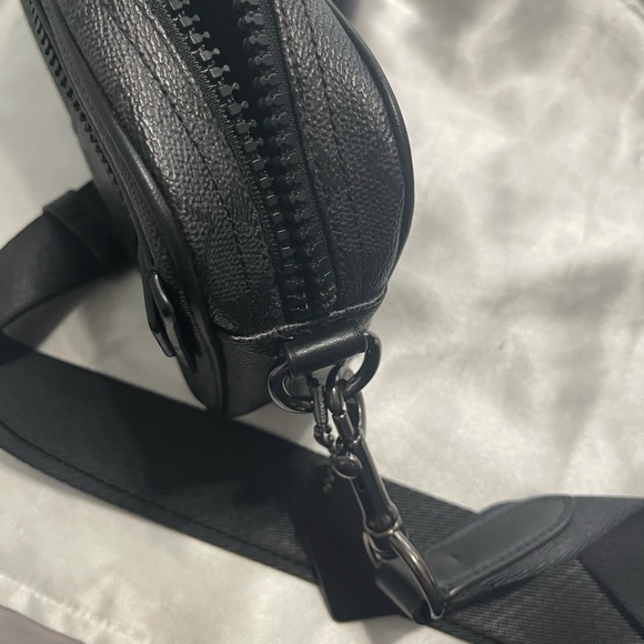 coach academy crossbody and signature canvas - Picture 3 of 7